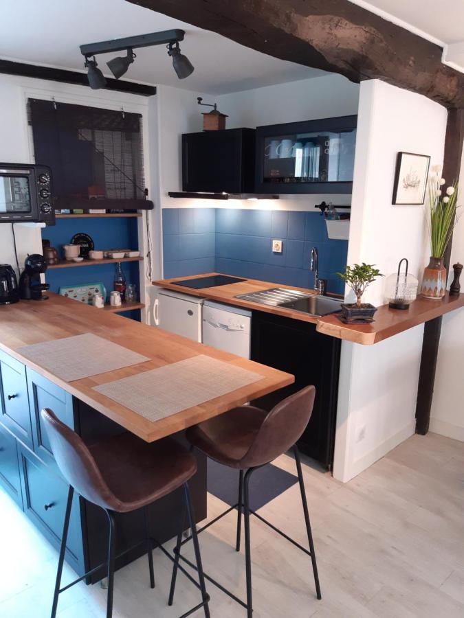 Appartement Haute Ville Meuble Avec Cour Privative Гранвил Екстериор снимка
