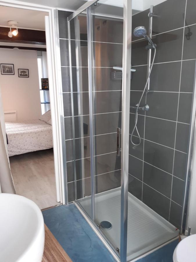 Appartement Haute Ville Meuble Avec Cour Privative Гранвил Екстериор снимка