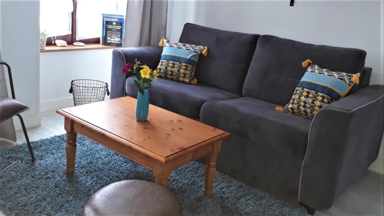 Appartement Haute Ville Meuble Avec Cour Privative Гранвил Екстериор снимка