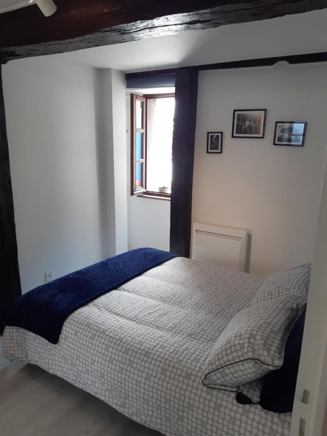 Appartement Haute Ville Meuble Avec Cour Privative Гранвил Екстериор снимка