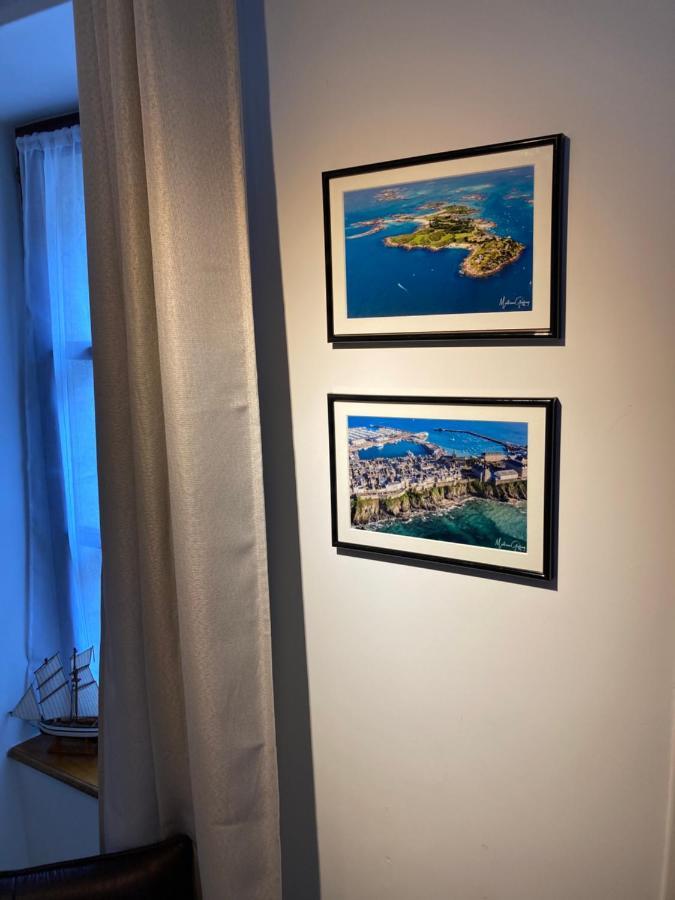 Appartement Haute Ville Meuble Avec Cour Privative Гранвил Екстериор снимка